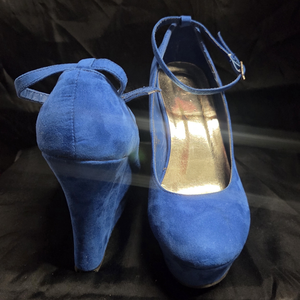 Elegant Blue Platform Heels
